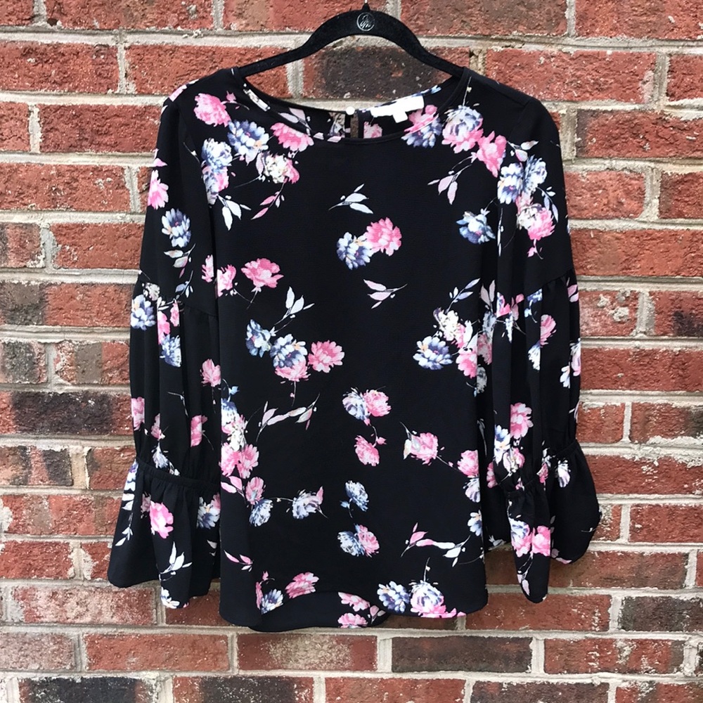 Chaus / Medium - Gathered Bell Sleeve Blouse
